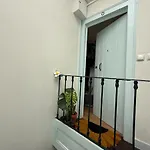 Petit Loft In The Heart Of アパート